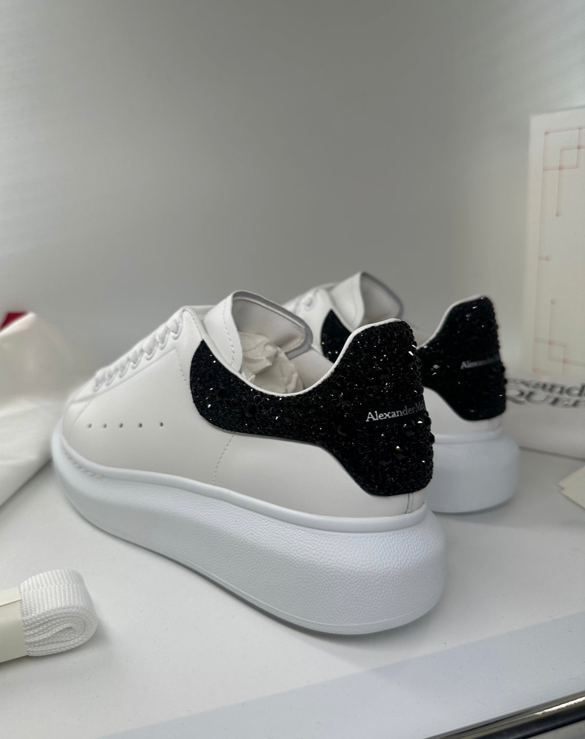 ALEXANDER MCQUEEN CON STRASS NERA